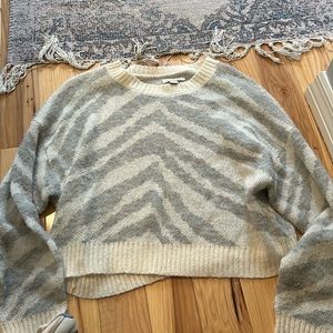 American Eagle sweater